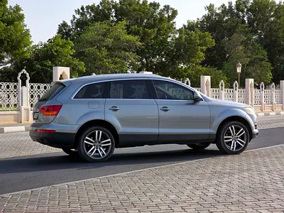 2009 AUDI Q7 photo 2