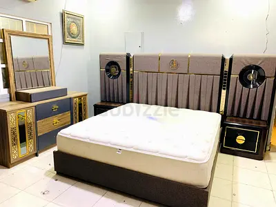 King Size Bedroom Set with Upholstered Headboard, Bed Base, Nightstands & Dresser