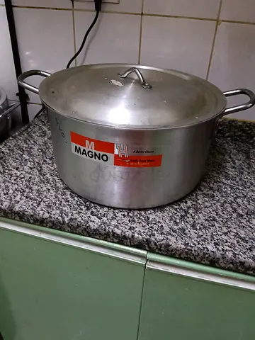 Large Magno Aluminum Stock Pot with Lid - Good Condition