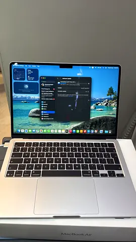 MacBook Air m5 silver