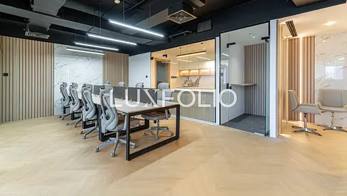 Turnkey office| Lake Views| Rent free period