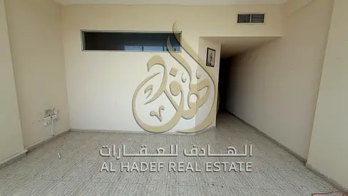 شقة غرفة وصالة للإيجار في المجاز 2 | إطلالة مفتوحة | تكييف على المالك | 31,000 درهم