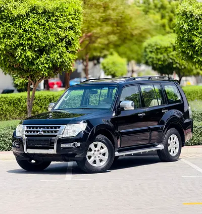 2015 Mitsubishi Pajero GLS GCC Specs