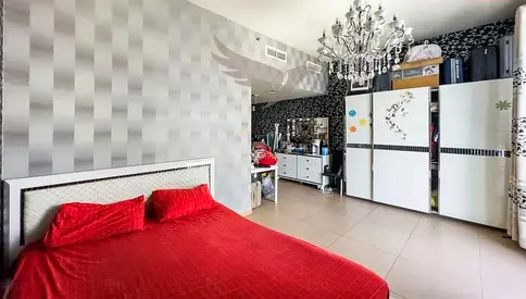 High Floor | Partial Canal View | Prime Location