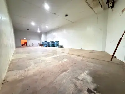 Best 3993 sqft | Warehouse | Excellent Location