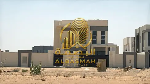 فيلا للايجار في العوير الاولي موقع ممتاز سهل الدخول و الخروج للشارع العام و قريبه جدا من دبي
