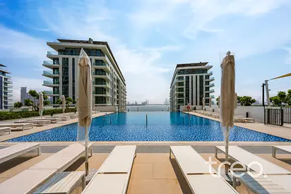 Ready | Community city views | Corner