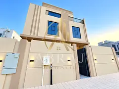 Brand new 4bhk Villa 6washroom maid room store room auto door in Hoshi