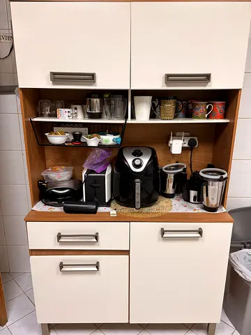 Kitchen cabinet