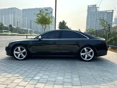 2013 AUDI S8 照片 4