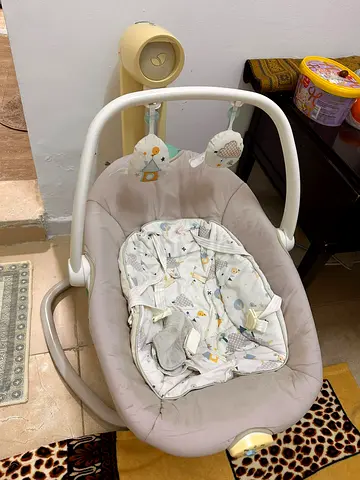 Baby rocking swing seat with removable cushion