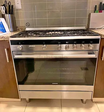 Siemens iq700 top gass Oven electric cooker same like new condition