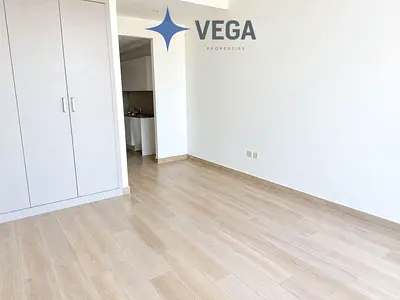 6 CHEQUES | HIGH FLOOR | SKYLINE VIEWS