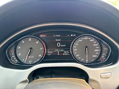 2013 AUDI S8 照片 9