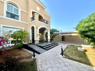 READY TO MOVE 5-BR IN PRIME LOCATION