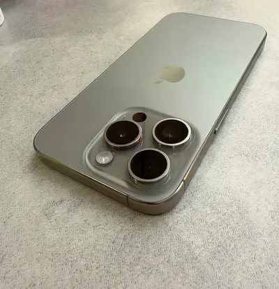iPhone 15 pro 256 GB Natural Titanium