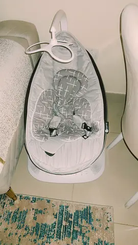 4moms mamaRoo Baby Swing – Excellent Condition – AED 650