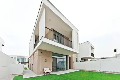 Exquisite Villa | Private Garden | Great Location