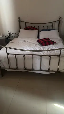Metal double bed frame in good condition