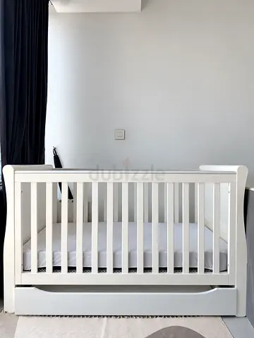 White Wooden Baby Crib with Under-Drawer and its own medium firm mattress - very good condition