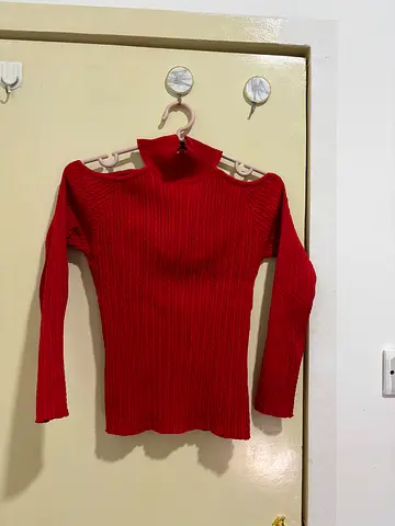 Red ribbed long-sleeve knit top, size S