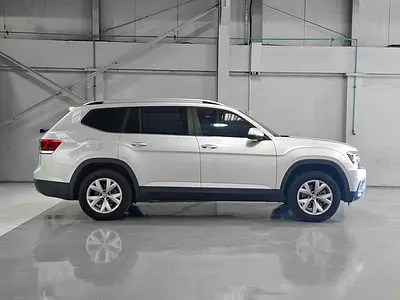 2019 Volkswagen TERAMONT photo 4