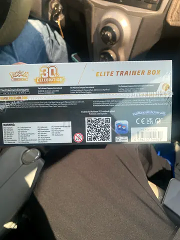 Pokemon 30th anniversary Etb