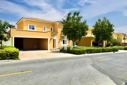 Single Row on Park | Near Pool | Vacant Now