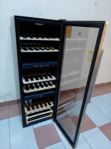 Hoover Glass-door Wine Cooler Fridge with Wooden Racks - Double Zone