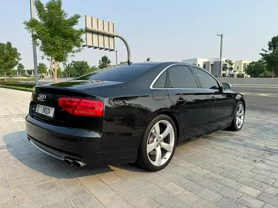 2013 AUDI S8 照片 7