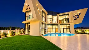 Modern 5BR Villa with Private Pool & Huge Garden