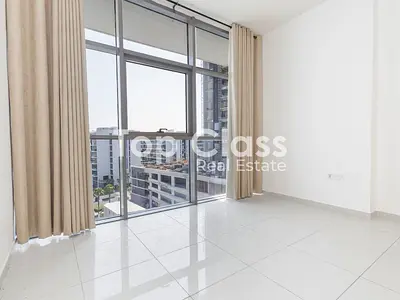 Bright and Spacious | Vacant | Must See!
