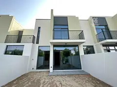 Direct Pool View | Middle Unit | Ready to move in
