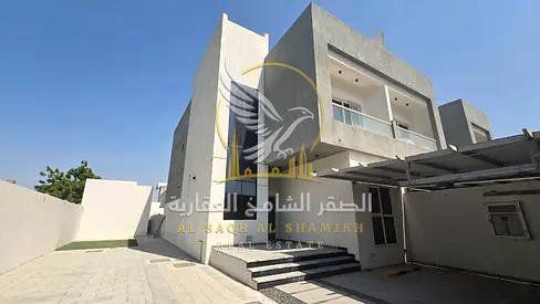 فيلا ثاني ساكن للأيجار حوش كبير غرف ماستر تكييف مركزي بلكونتين بأطلالة غرفة خادمة وسعر مميز