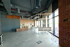 PREMIUM RETAIL SHOP|SEMI FITTED|2216sq/ft| LARGE CAPACITY| PRIME LOCATION
