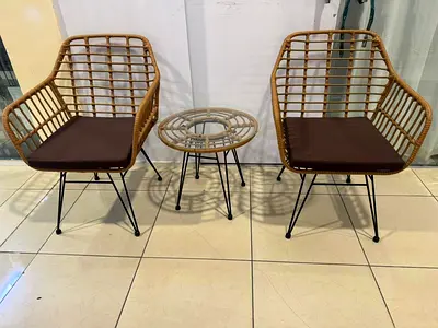 Set of 2 Rattan Armchairs with Side Table - Brown Cushions