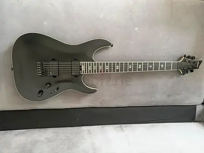 Schecter C-1 SLS Elite Evil Twin (Hardtail) Matte Black, Fishman Fluence Modern w/ Basic Gator Case