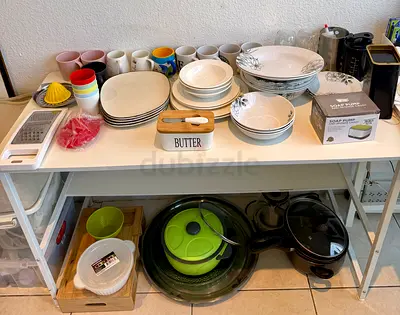 Kitchenware set: plates, bowls, mugs, cookware and accessories - used