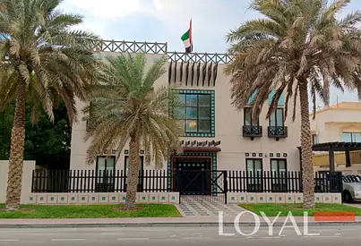 Luxurious 5 Bedroom Villa/Furnished/Great location