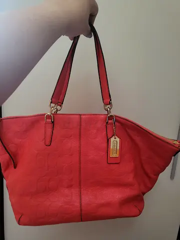 Authentic Coach signature leather tote bag - good condition