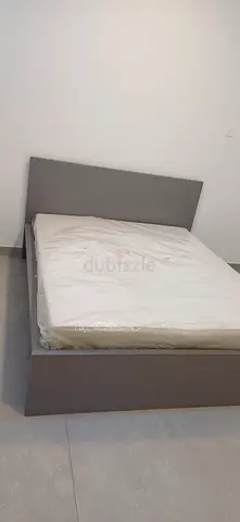 Ikea Malm bed with mattress 140x200