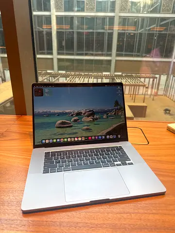Apple MacBook Pro 16-inch Silver | Touch Bar | i7 | 16 GB RAM | 512 SSD - Good Condition