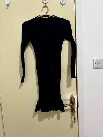Black ribbed long-sleeve bodycon dress - size likely S/M