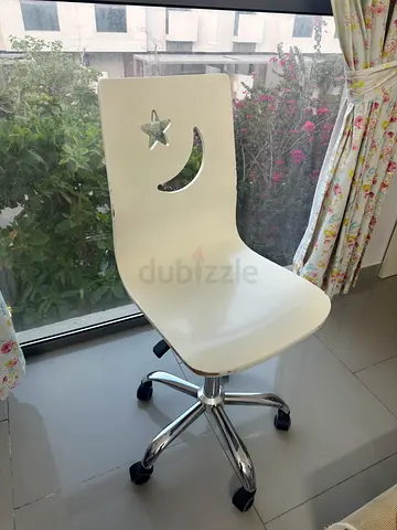 Revolving chair