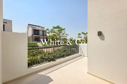 Available Now | Green Belt | Handed Over