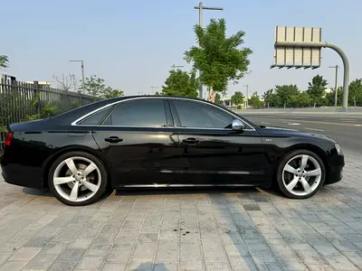2013 AUDI S8 照片 5