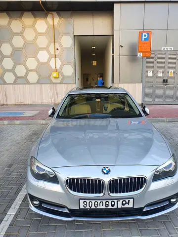 BMW 5-Series 520i Exclusive 2016 GCC Specs