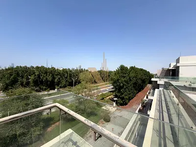 Beautiful Penthouse I Terrace I Huge Layout