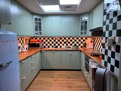 IKEA Fully Fitted U-Shaped Kitchen Cabinets with Wooden Worktops -with appliances