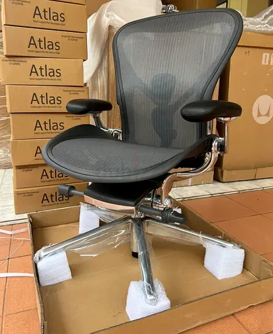 Herman Miller Aeron remastered size C fully loaded